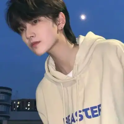 吕小宸 吕小宸